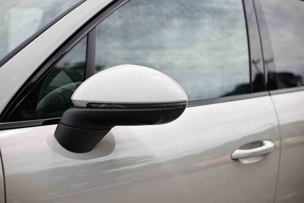 2026 Porsche Cayenne photo 14