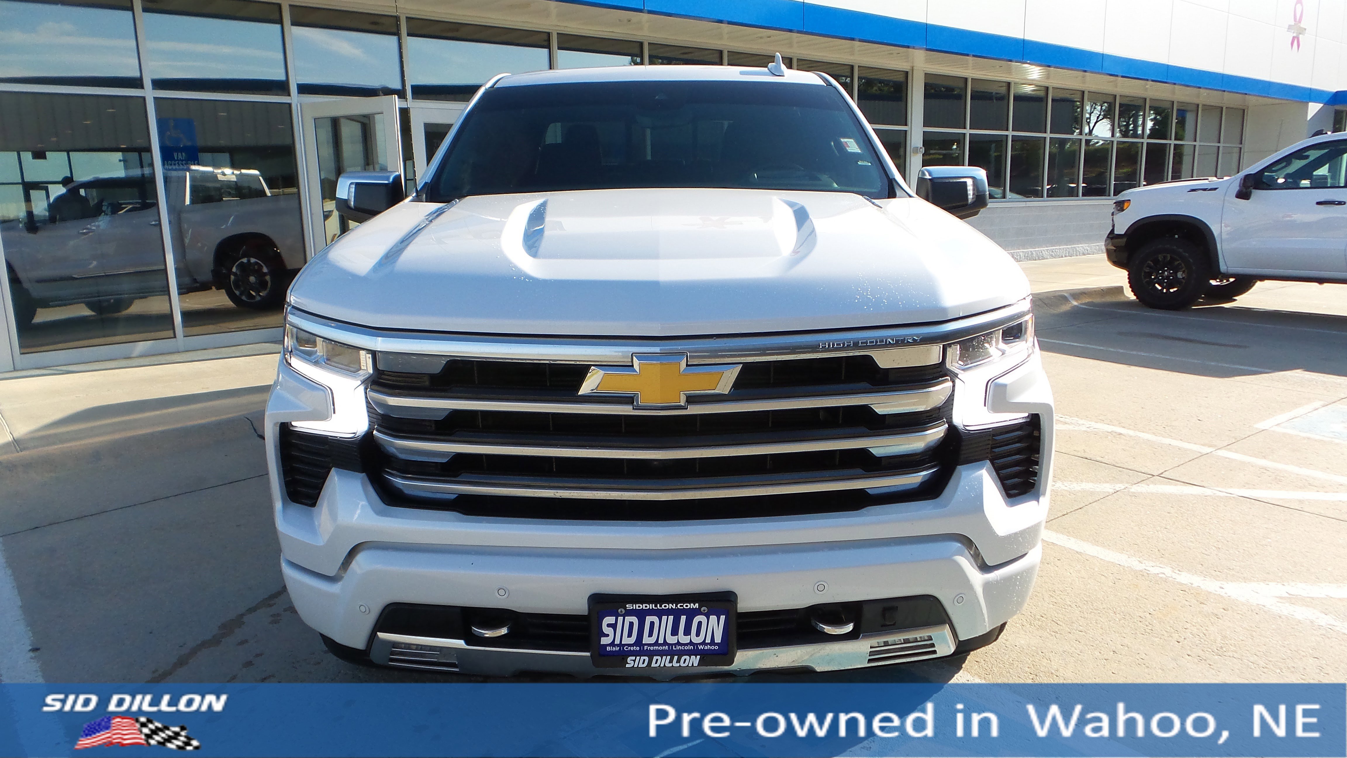 2025 Chevrolet Silverado 1500 High Country photo 8