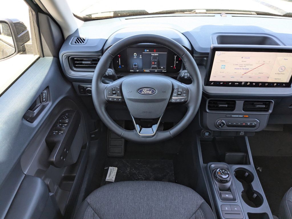 2025 Ford Maverick XLT photo 9