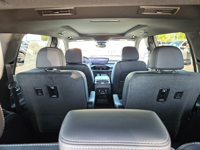 2026 Buick Enclave Avenir photo 4