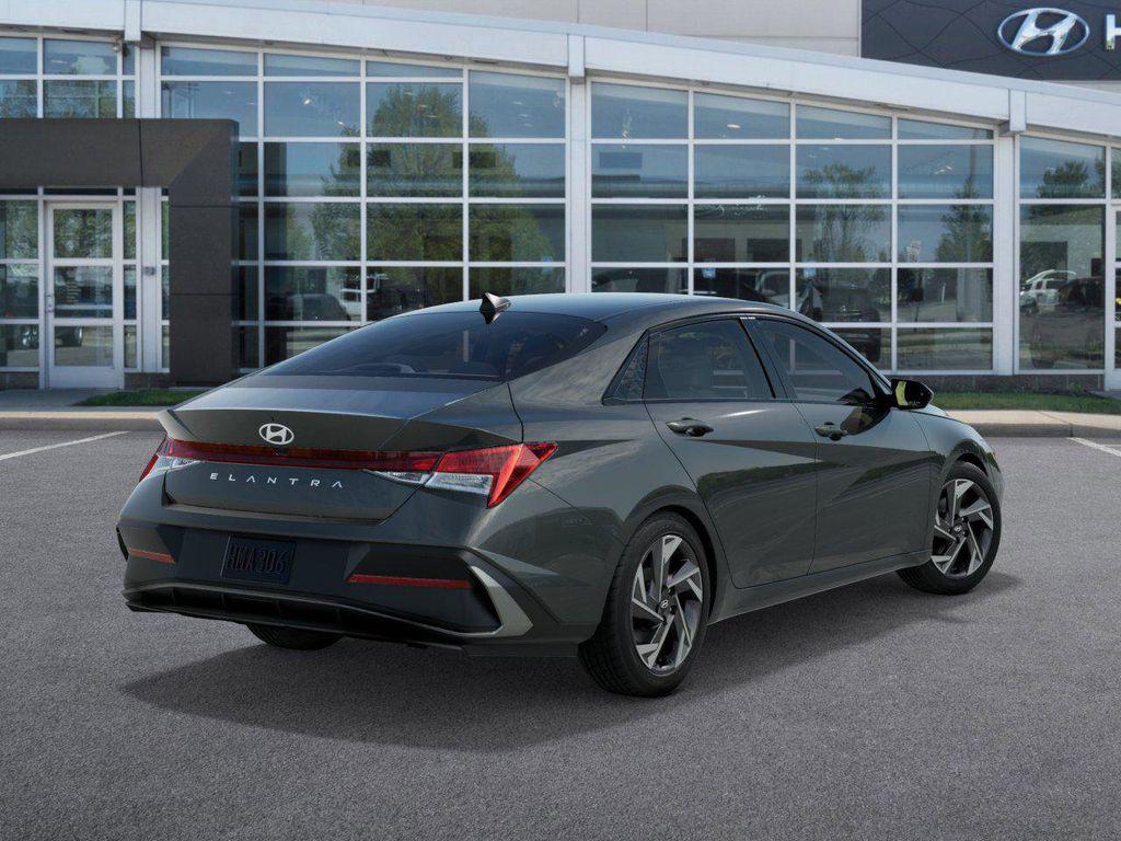 2025 Hyundai Elantra SEL Convenience photo 4