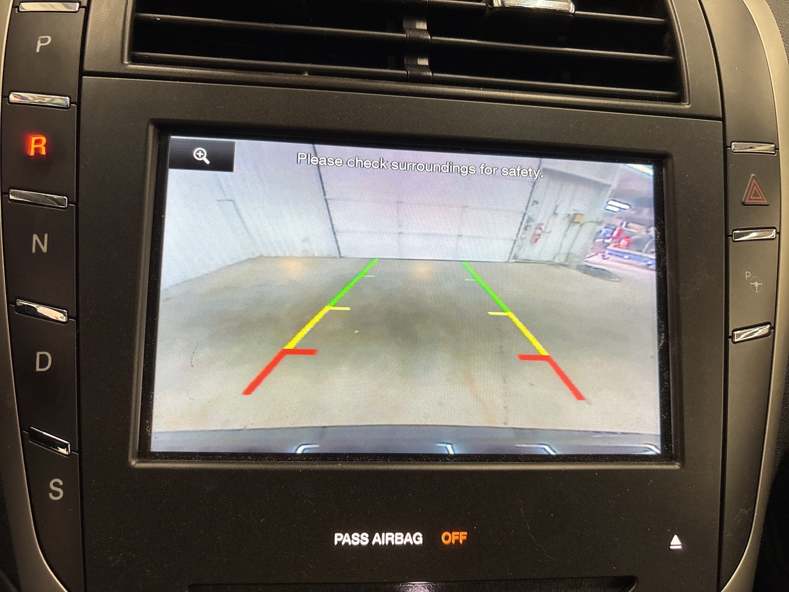 2015 Lincoln MKZ Base photo 12