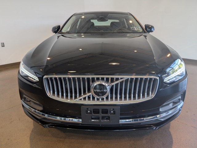 2022 Volvo S90 Inscription photo 2