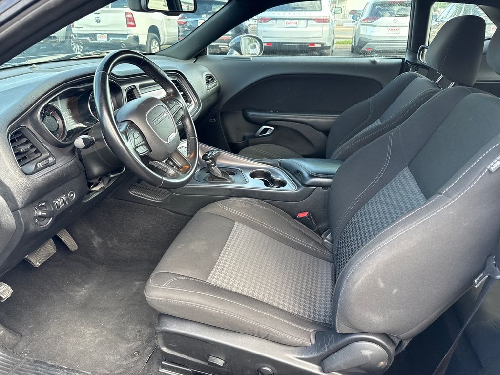 2023 Dodge Challenger SXT photo 10