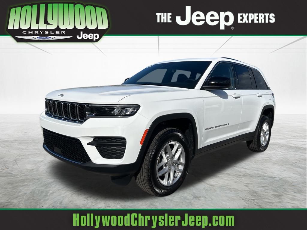 2025 Jeep Grand Cherokee Laredo's photo