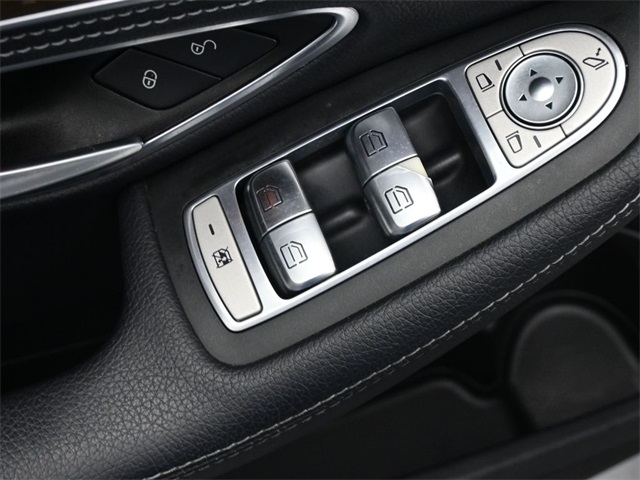 2015 Mercedes Benz C 300 4MATIC photo 18