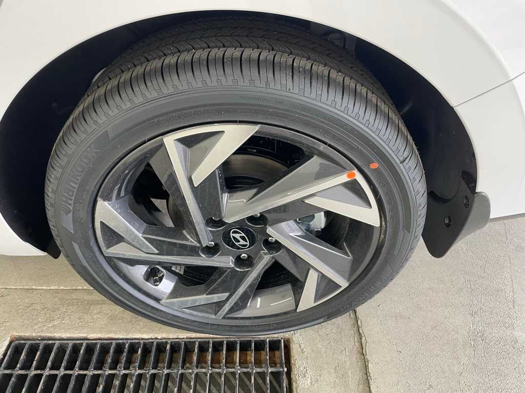2025 Hyundai Elantra Hybrid Limited photo 22