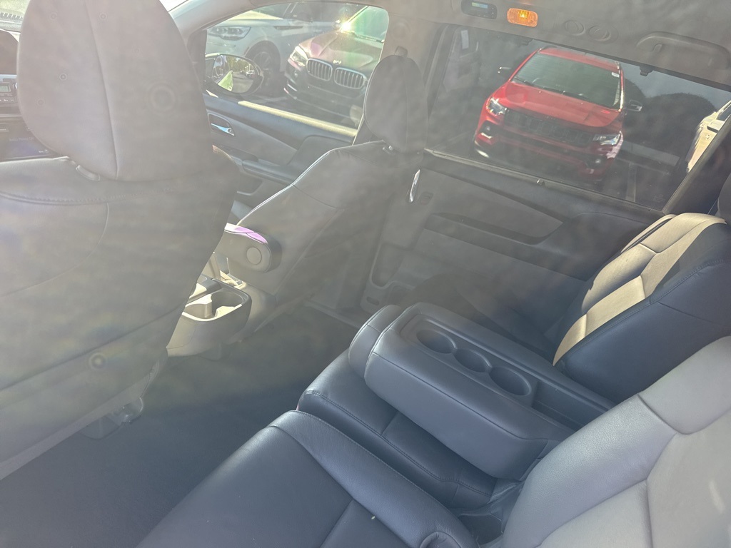 2016 Honda Odyssey Touring Elite photo 12