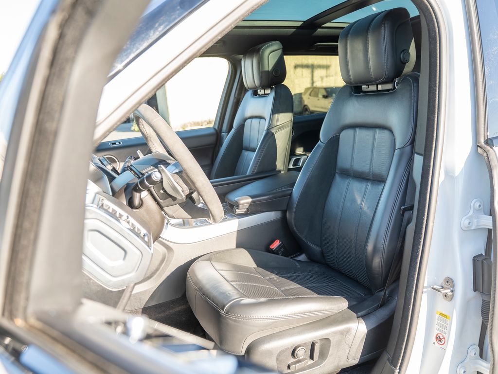 2022 Land Rover Range Rover Sport HST photo 16