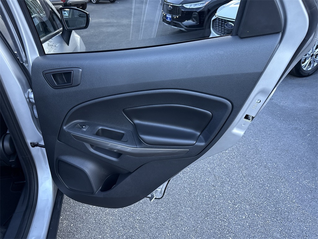 2022 Ford EcoSport SES photo 34
