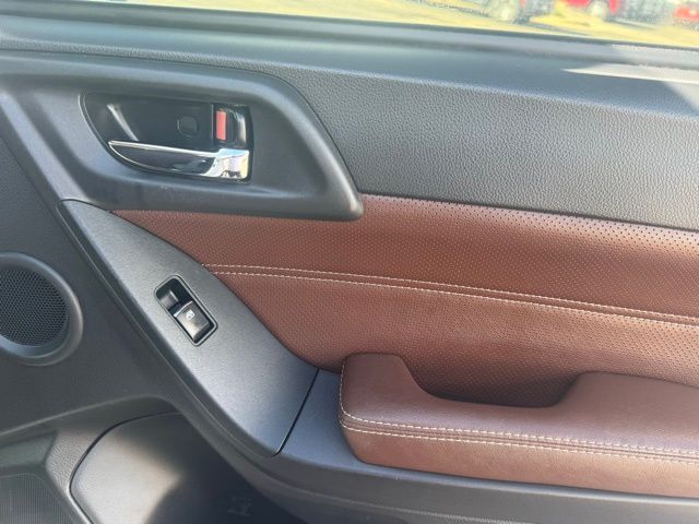 2017 Subaru Forester 2.5i Touring photo 18