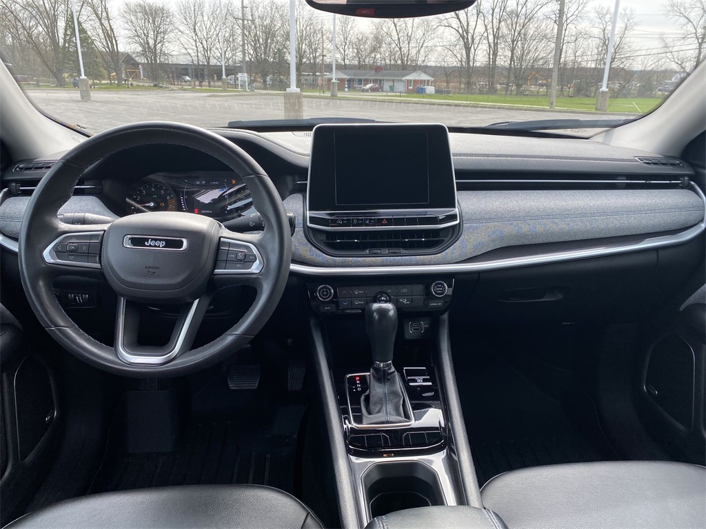2022 Jeep Compass Latitude photo 23