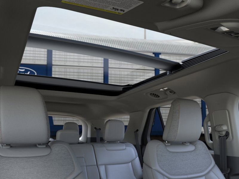 2025 Ford Explorer photo 20