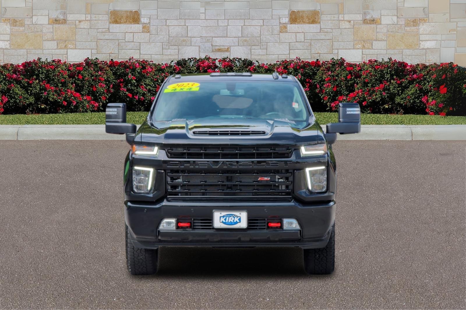 2023 Chevrolet Silverado LT photo 8