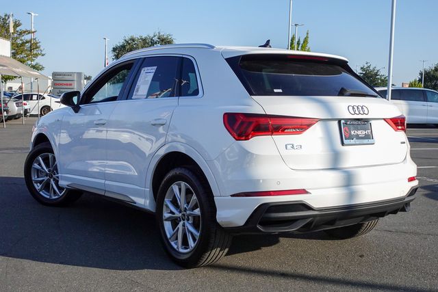 2023 Audi Q3 S line Premium photo 2
