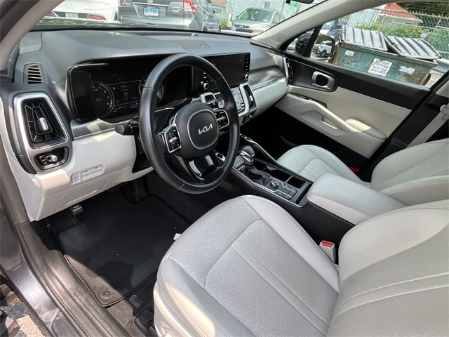 2022 Kia Sorento S photo 11