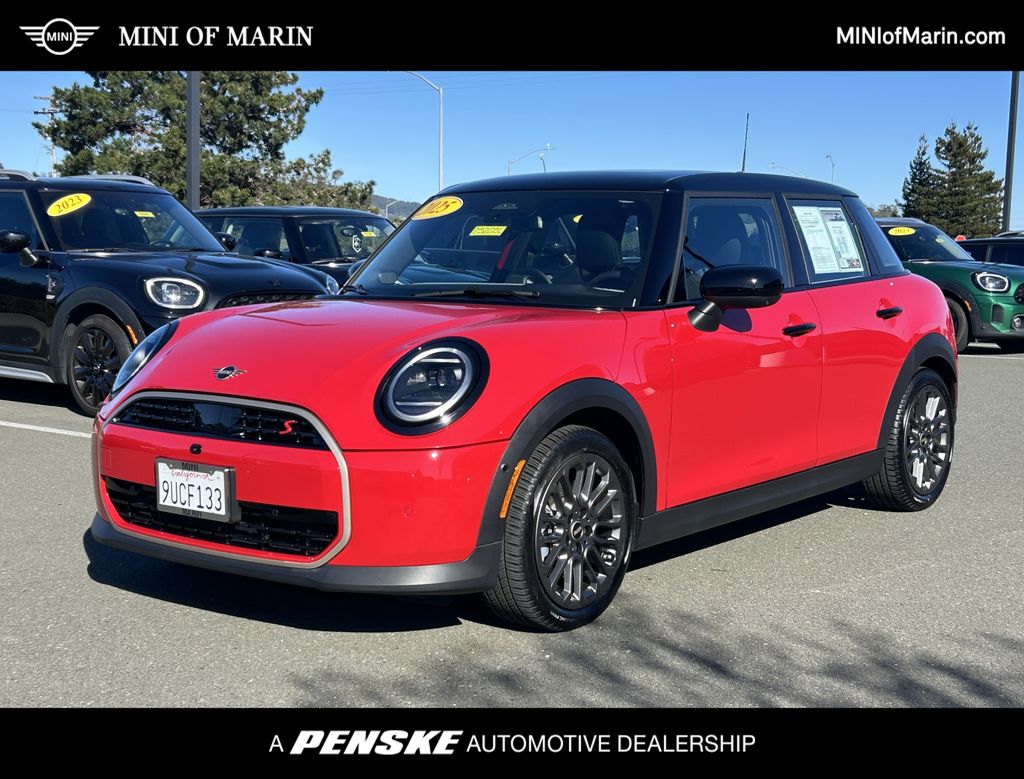 2025 MINI Hardtop 4 Door S's photo