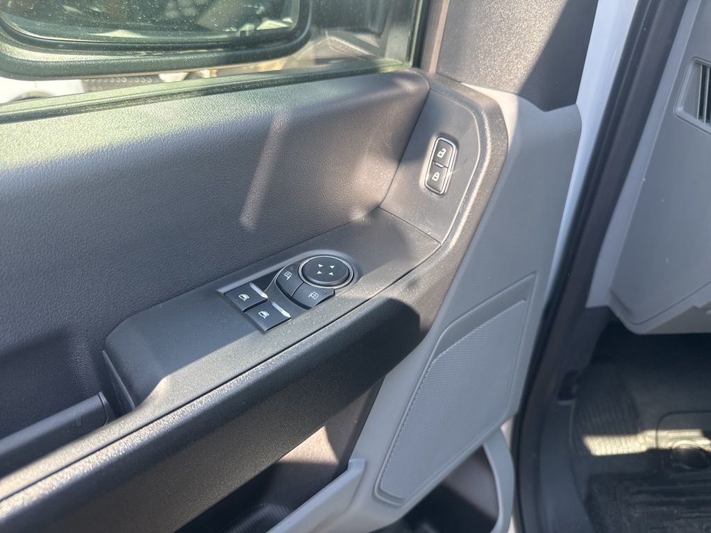2025 Ford F-350 Super Duty XL