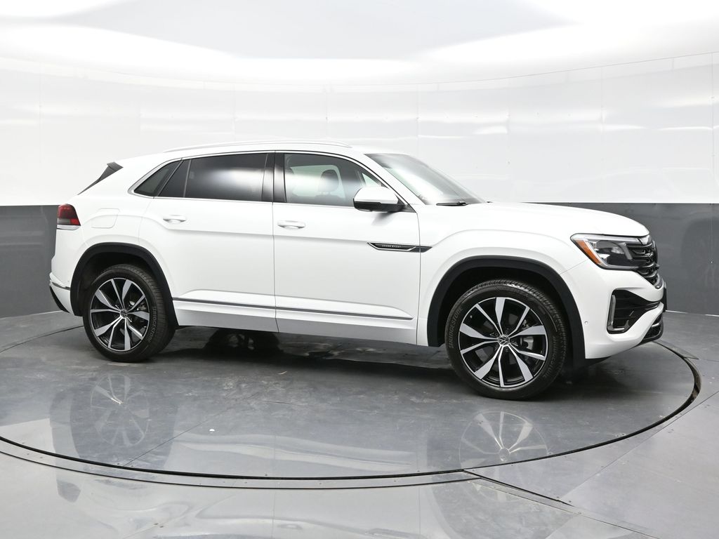 2025 Volkswagen Atlas Cross Sport SEL Premium R-Line photo 3