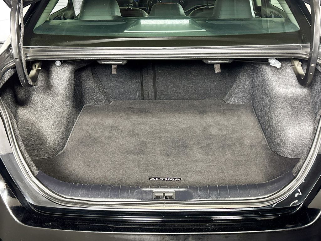 2023 Nissan Altima 2.5 SR photo 20
