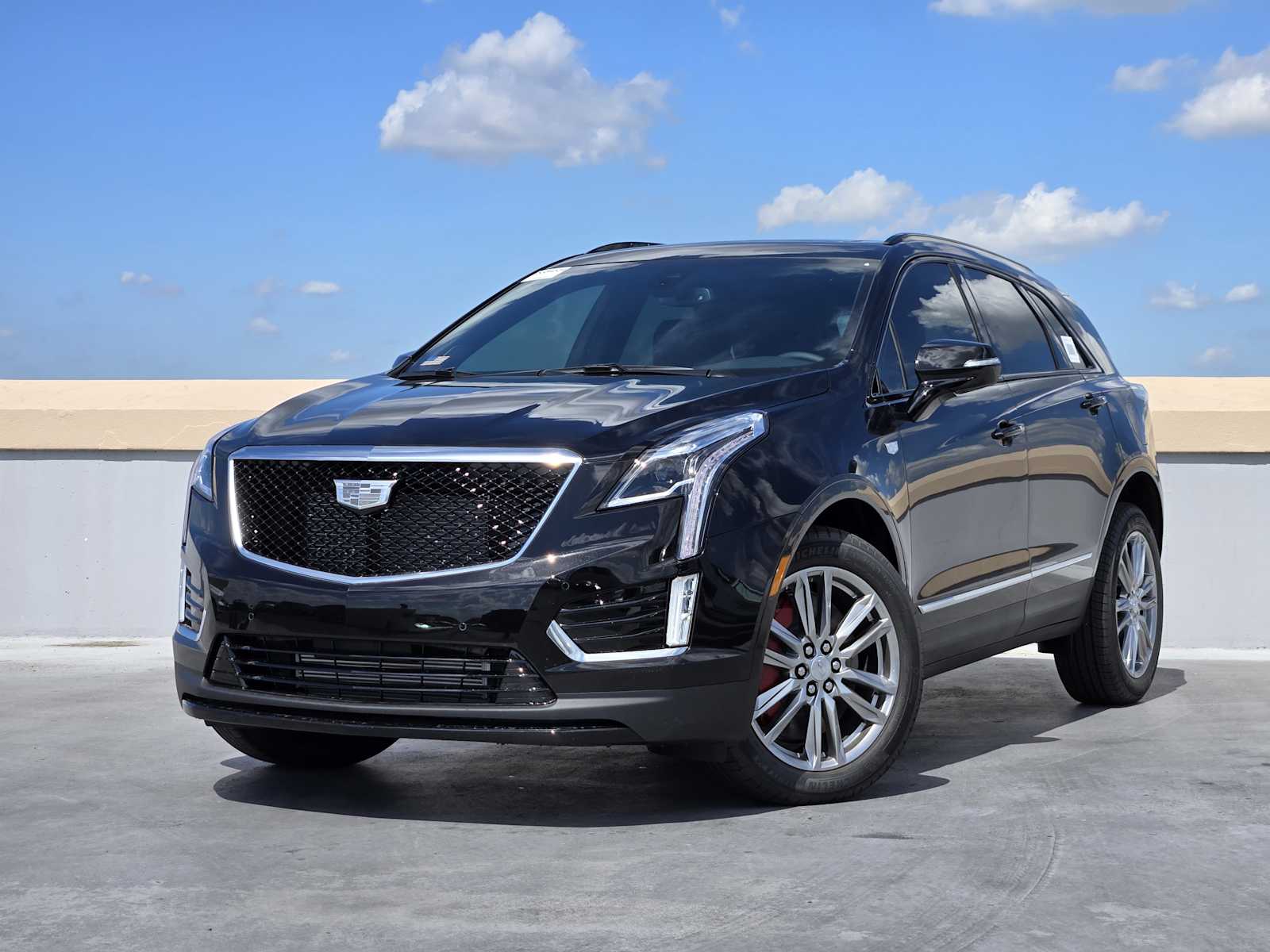 2025 Cadillac XT5 Sport's photo