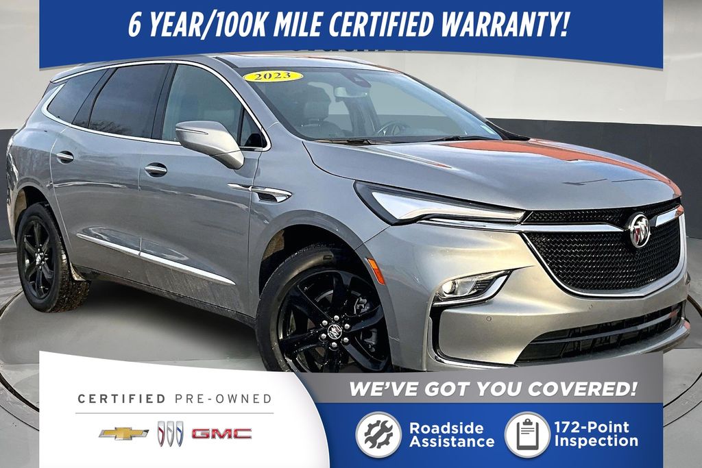 2023 Buick Enclave Essence's photo