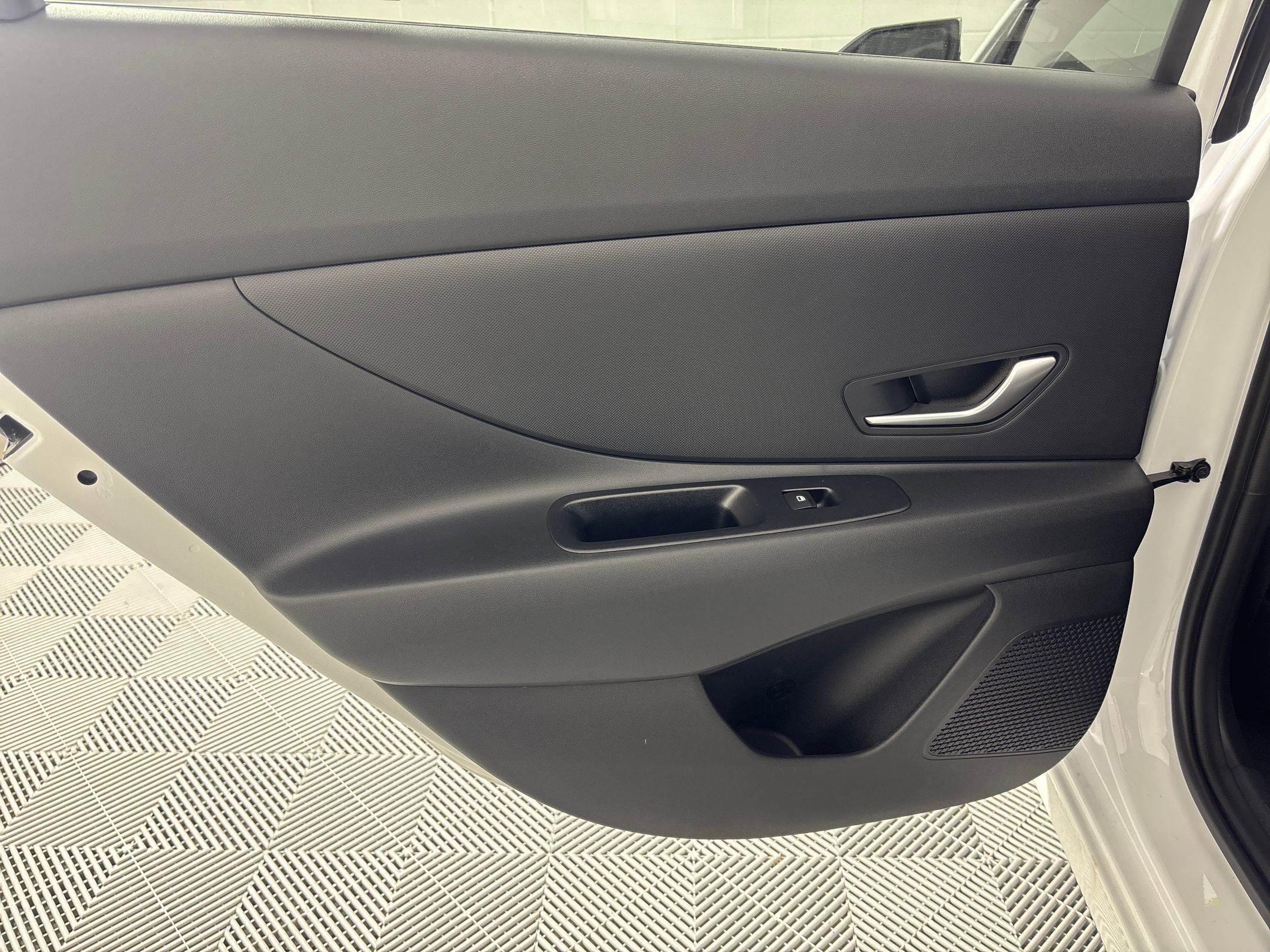 2025 Hyundai Elantra SE photo 23