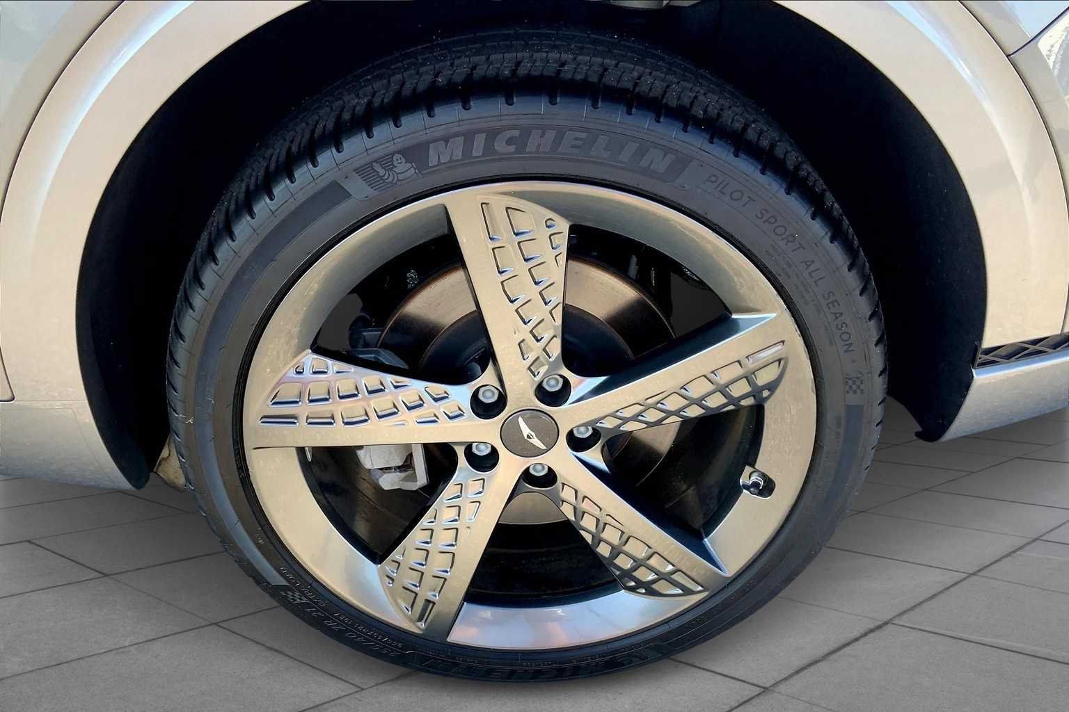 2022 Genesis GV70 3.5T Sport photo 3