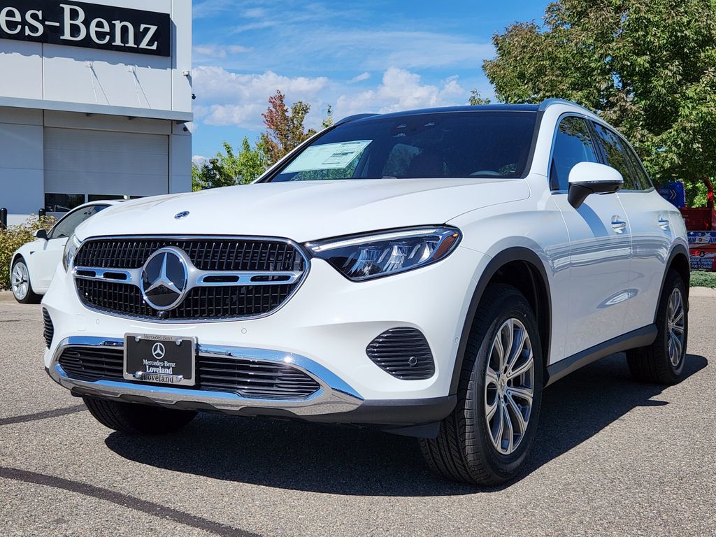 2026 Mercedes Benz GLC 300 4MATIC photo 4