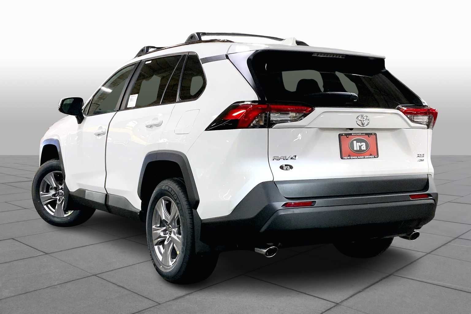 2025 Toyota RAV4 XLE photo 12