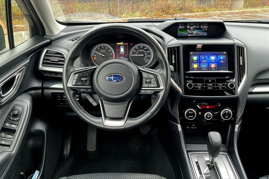 2022 Subaru Forester Premium photo 4