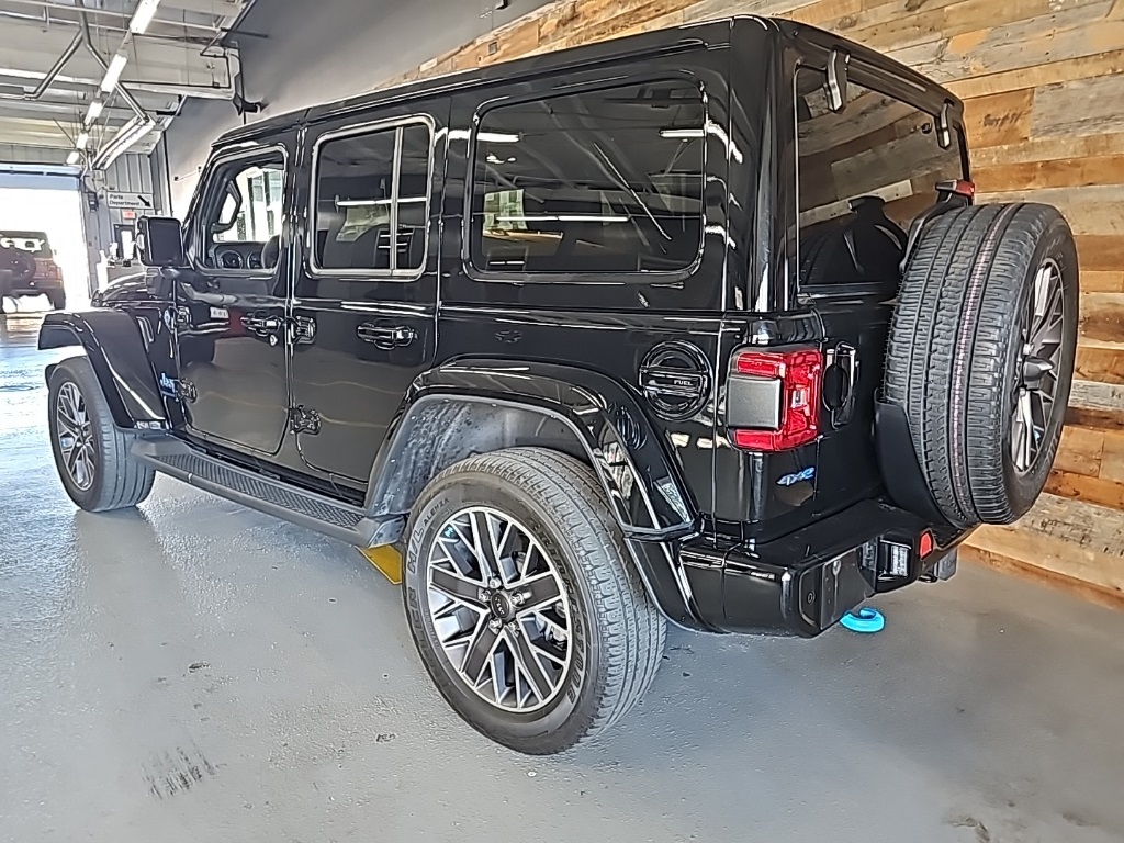 2023 Jeep Wrangler Sahara 4xe High Altitude photo 3