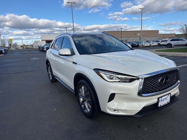 2022 Infiniti QX50 Luxe photo 3