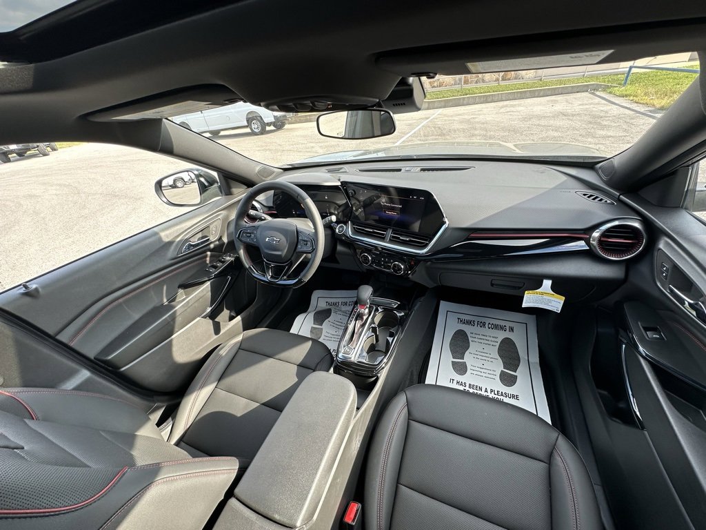 2025 Chevrolet Trax photo 9
