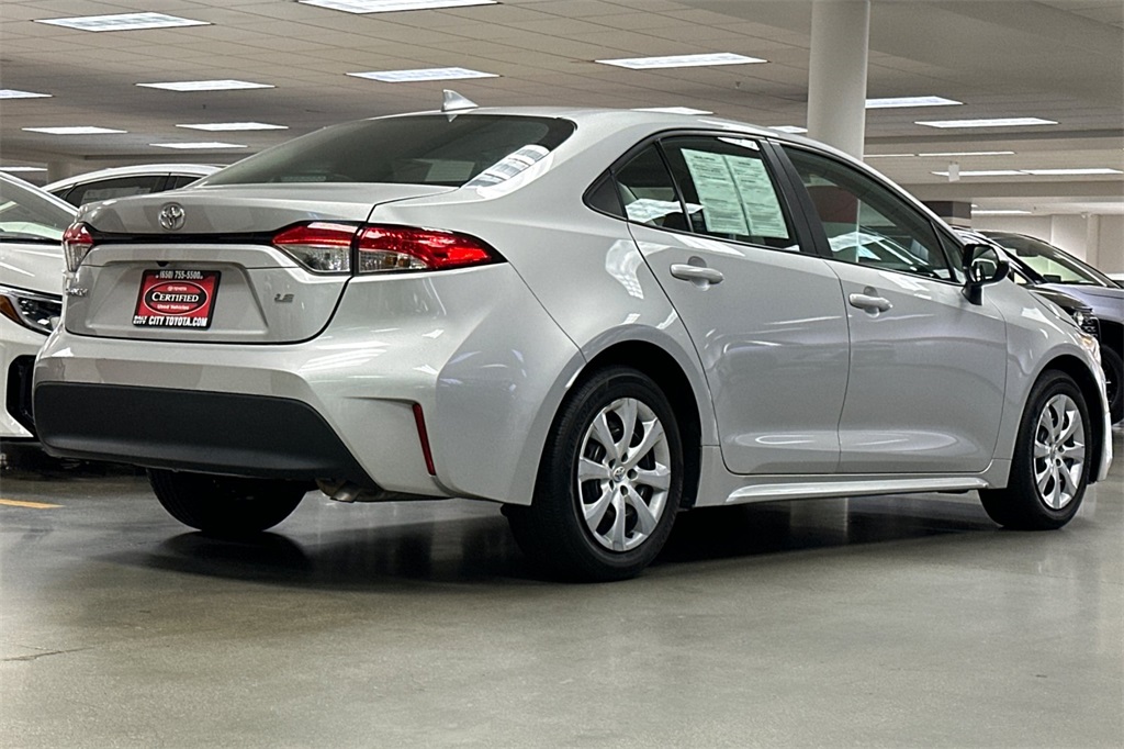 2023 Toyota Corolla LE photo 4