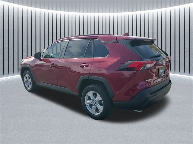 2021 Toyota RAV4 XLE photo 6