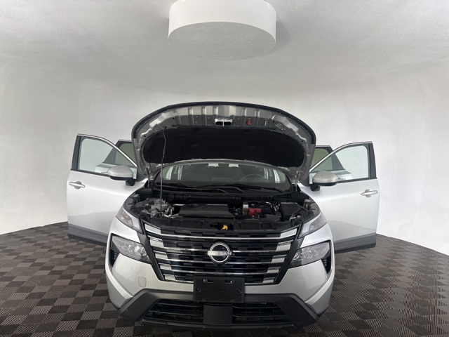 2024 Nissan Rogue SV photo 8