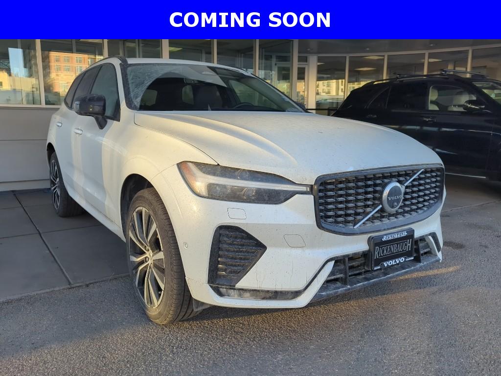 2025 Volvo XC60 Plus's photo