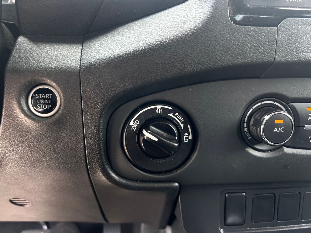 2024 Nissan Frontier SV photo 32