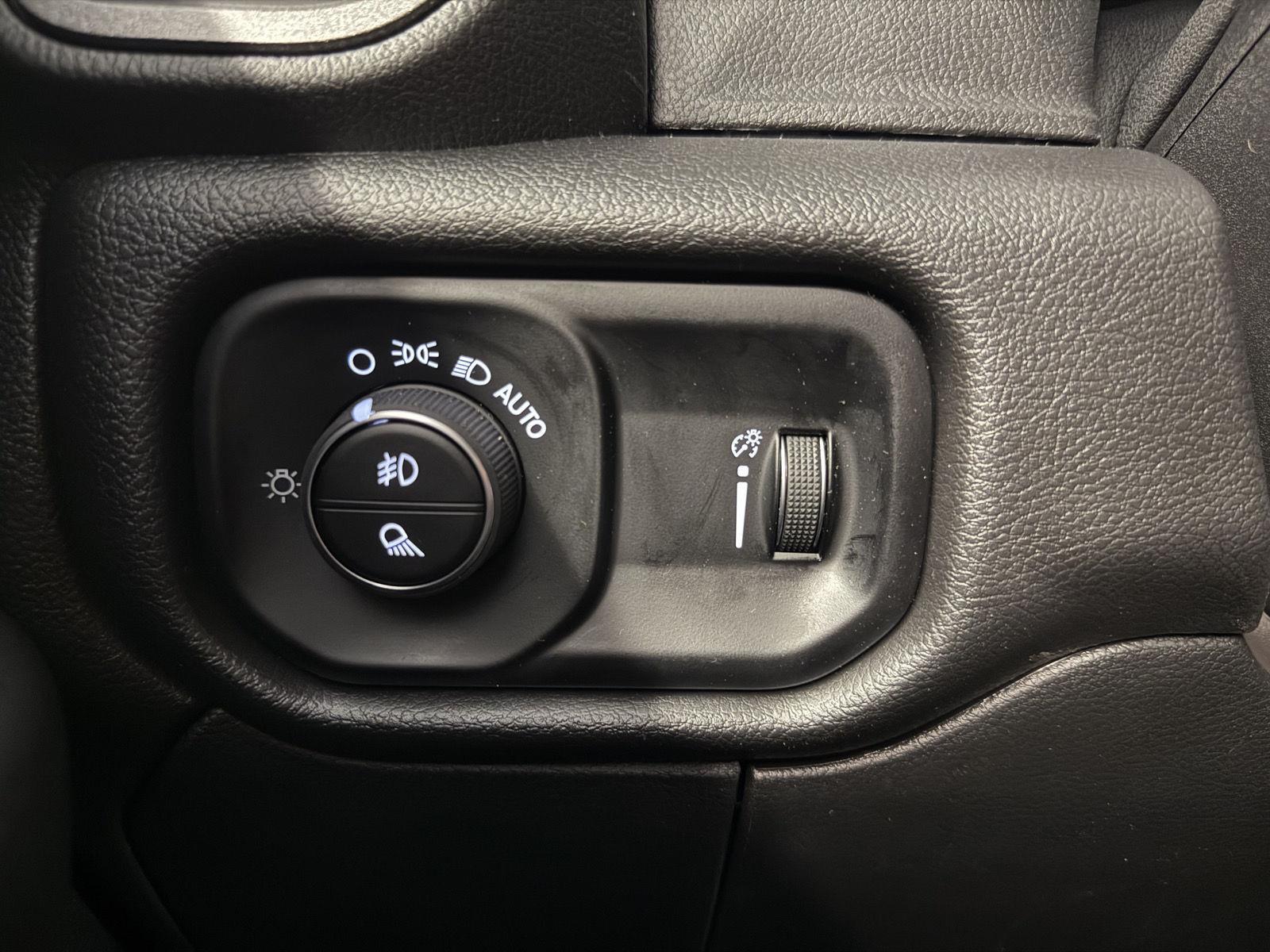 2026 Ram 2500 Tradesman photo 28