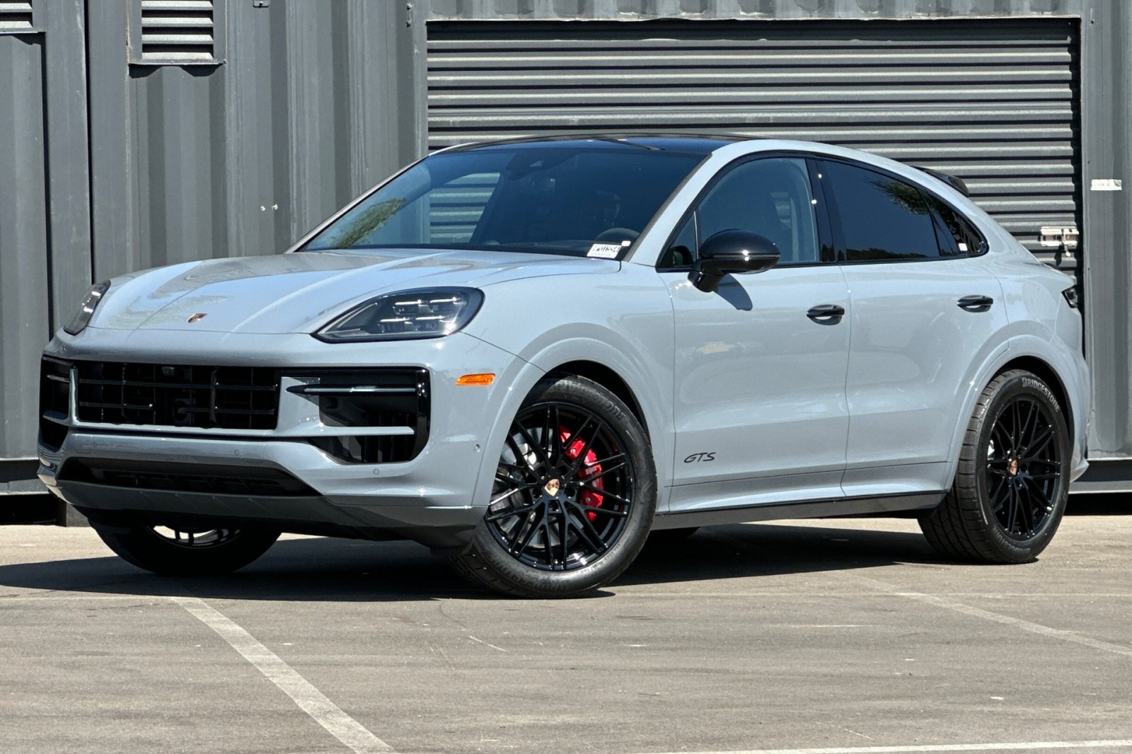 2026 Porsche Cayenne GTS Coupe photo 2