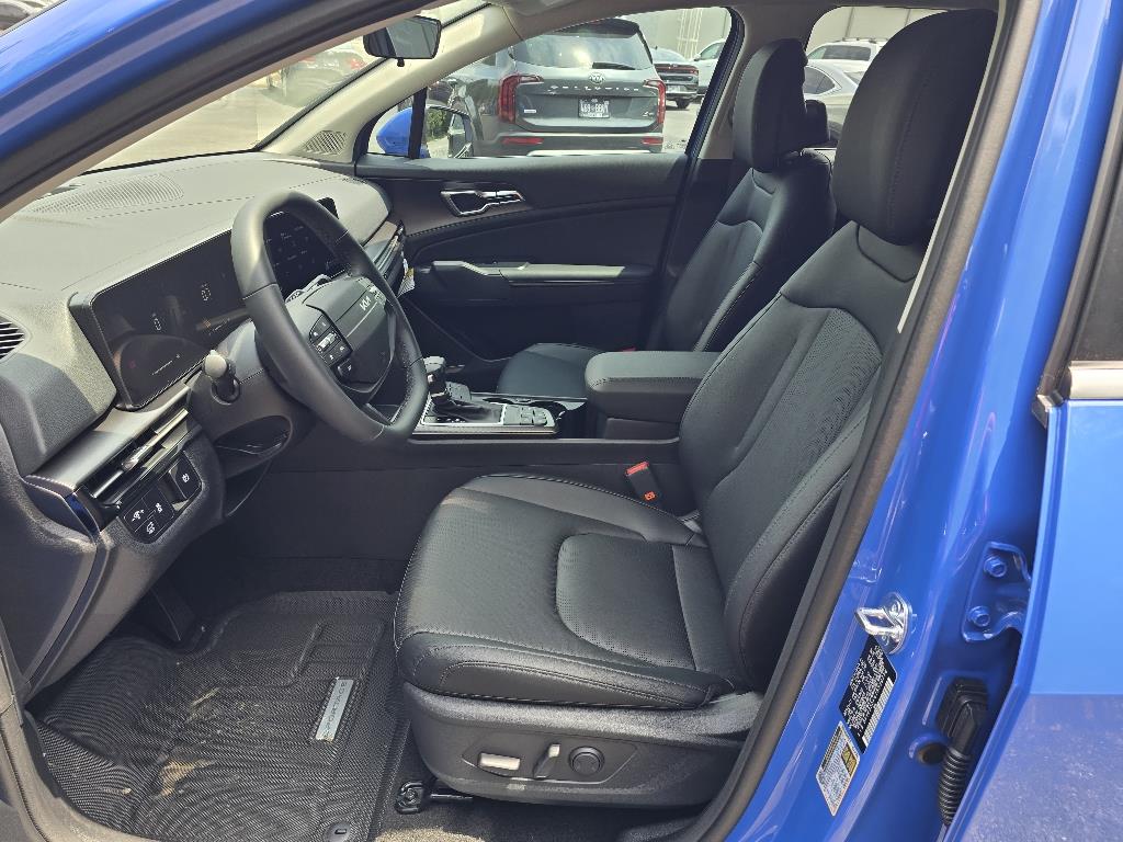 2026 Kia Sportage EX photo 5