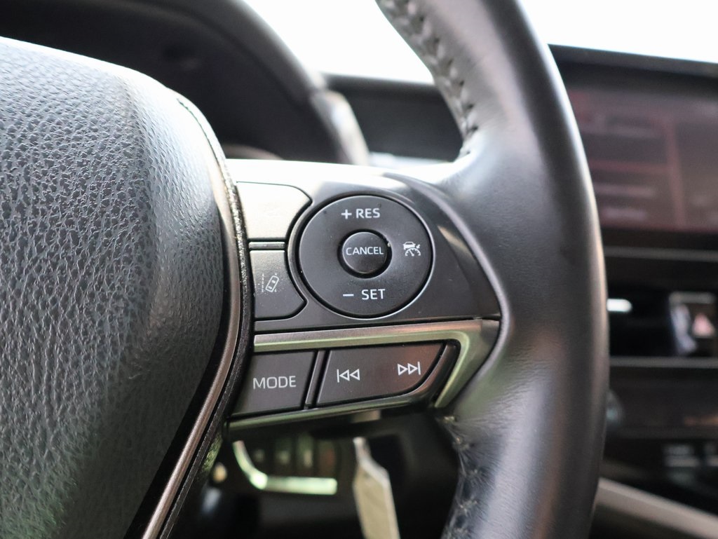 2022 Toyota Camry SE photo 25