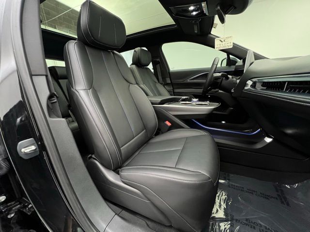 2024 Cadillac Lyriq Sport photo 35