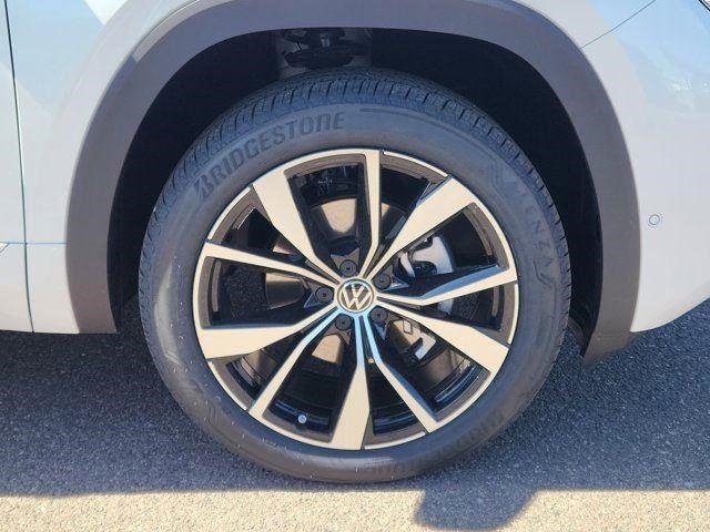 2025 Volkswagen Atlas SEL Premium R-Line photo 8