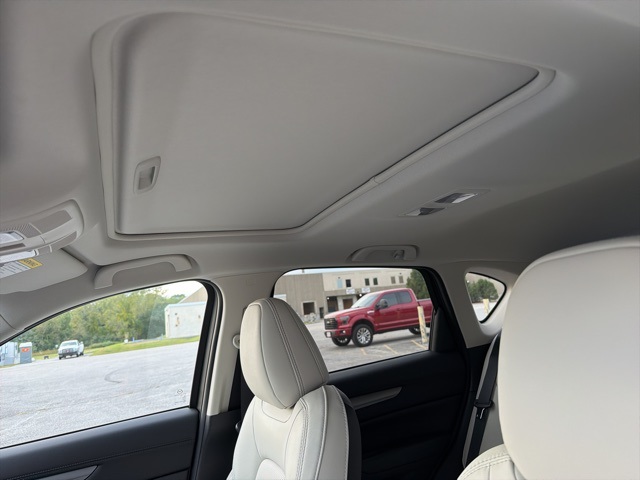 2025 Mazda CX-5 2.5 S Preferred photo 11