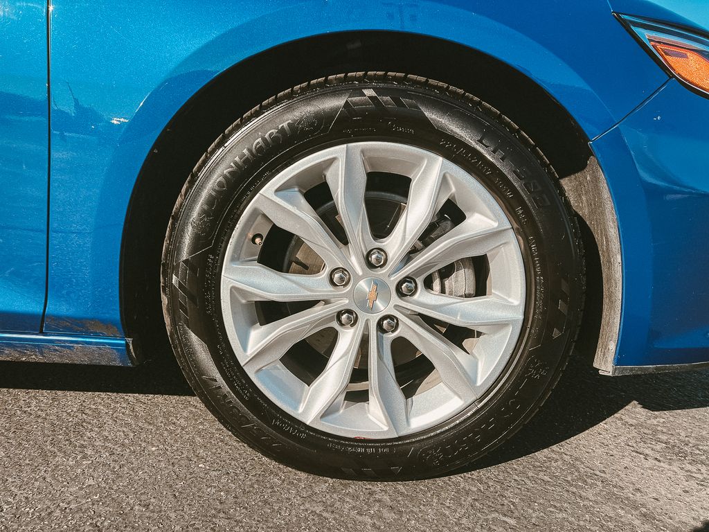 2023 Chevrolet Malibu 1LT photo 12