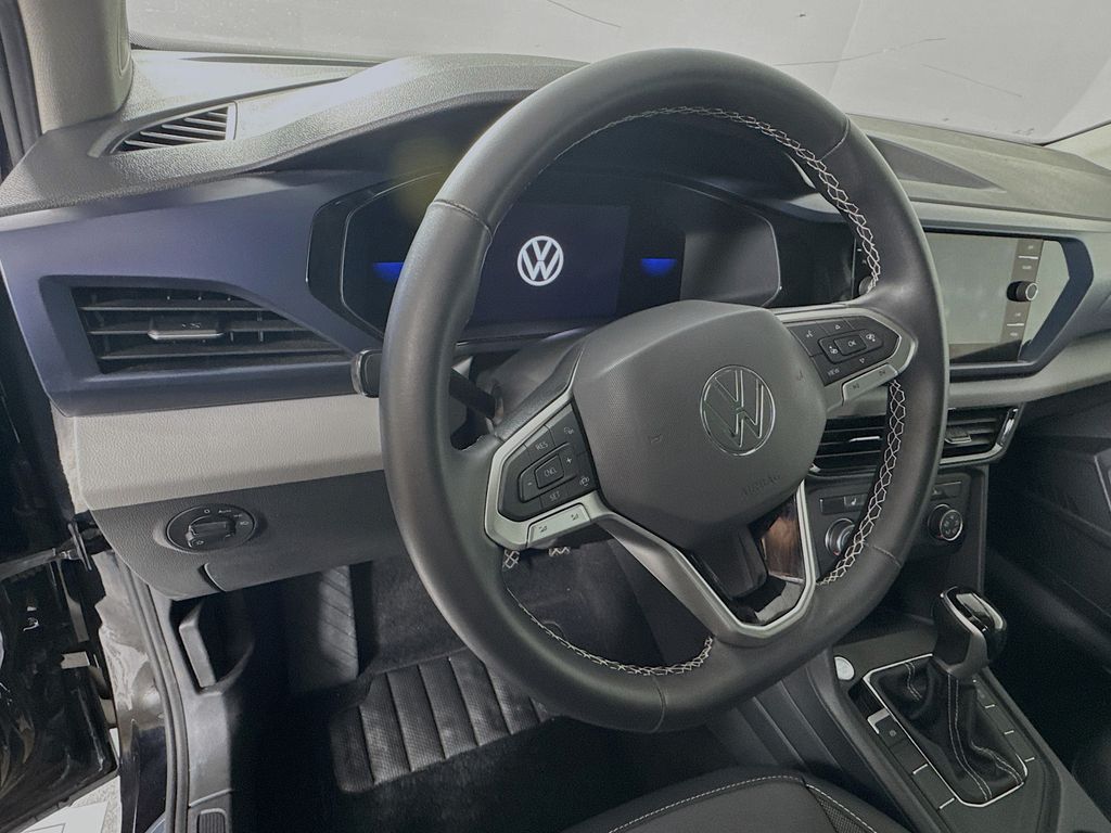 2022 Volkswagen Taos SE photo 11