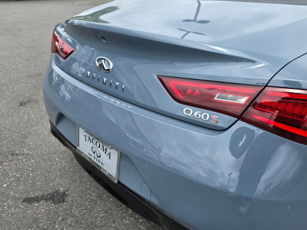 2022 Infiniti Q60 Red Sport 400 photo 13