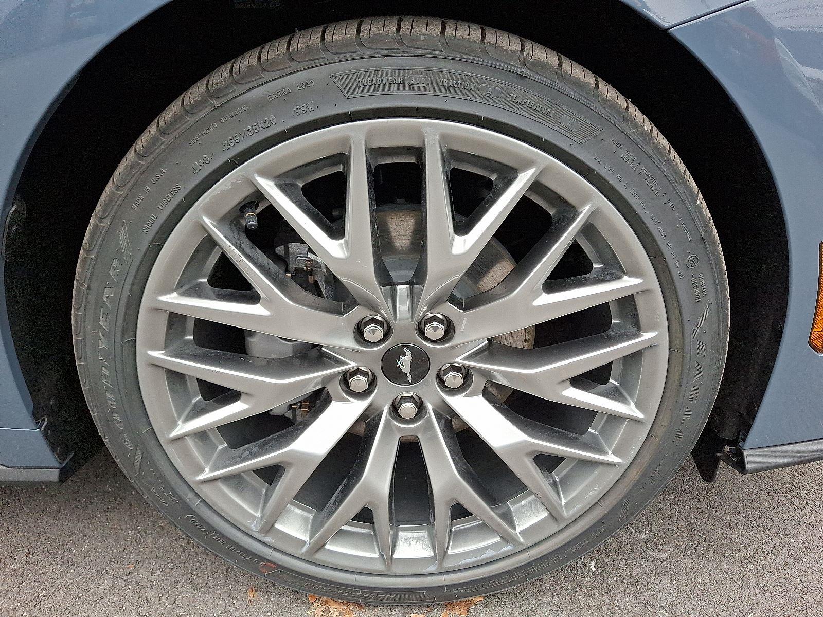 2026 Ford Mustang EcoBoost Premium photo 4